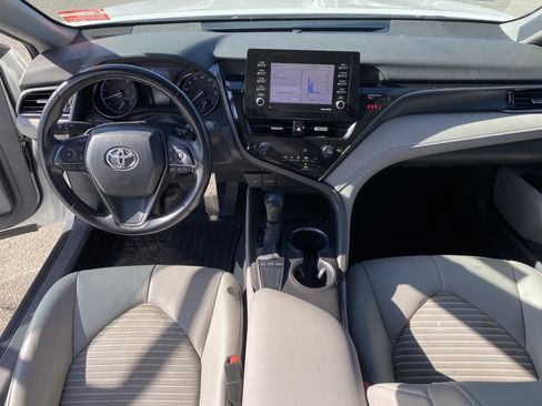 Used 2022 Toyota Camry SE image 17