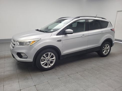 Used 2018 Ford Escape SE w/ Ford Safe & Smart Package FWD image 2