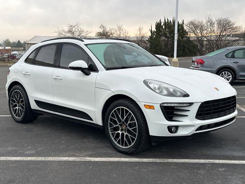 Used 2018 Porsche Macan Sport Edition image 3