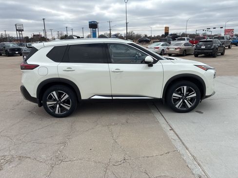 Used 2023 Nissan Rogue Platinum w/ Platinum Premium Package image 8