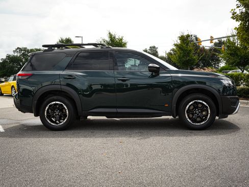 Used 2023 Nissan Pathfinder Rock Creek AWD/4WD image 11