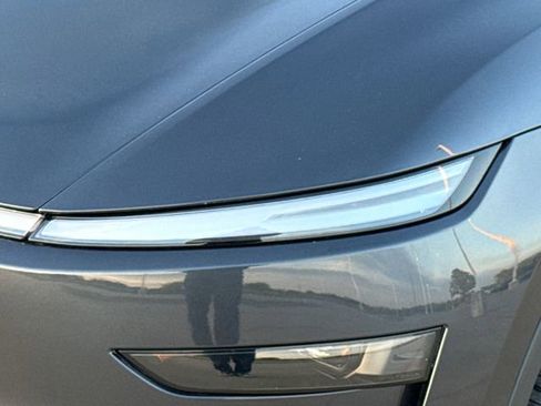 Used 2026 Tesla Model Y 2WD image 4