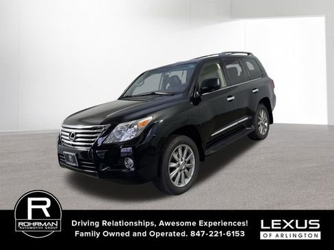 Used 2011 Lexus LX 570 4WD w/ Luxury Pkg image 2