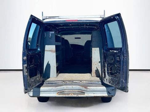 Used 2001 Ford E-350 and Econoline 350 Super Duty RWD image 22
