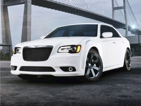Used 2012 Chrysler 300 SRT8 RWD image 1
