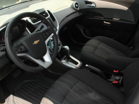 Used 2020 Chevrolet Sonic LT FWD image 12