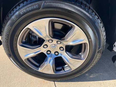 Used 2019 RAM 1500 Laramie image 12