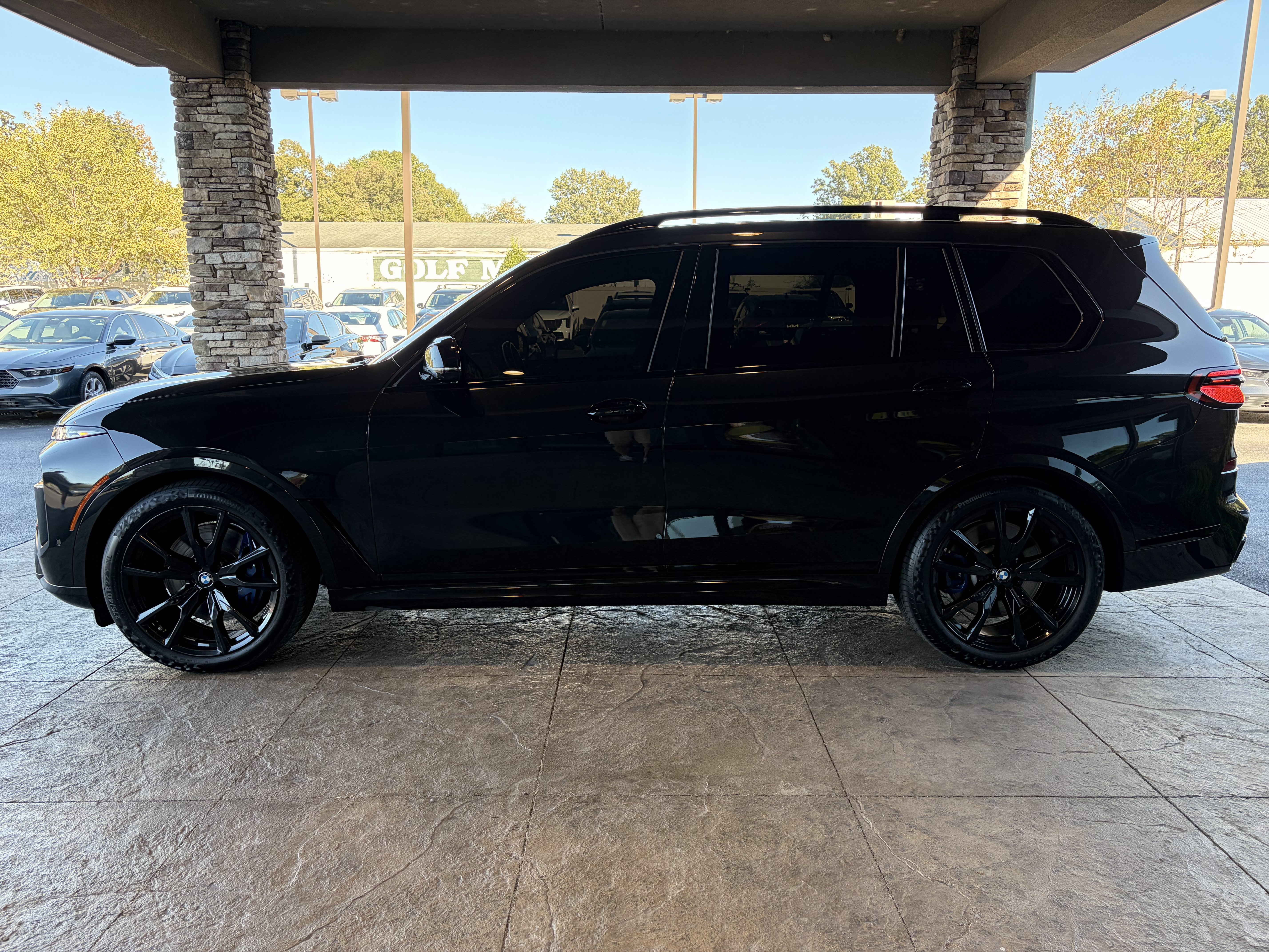 Used 2023 BMW X7 M60i w/ Executive Package AWD/4WD image 9