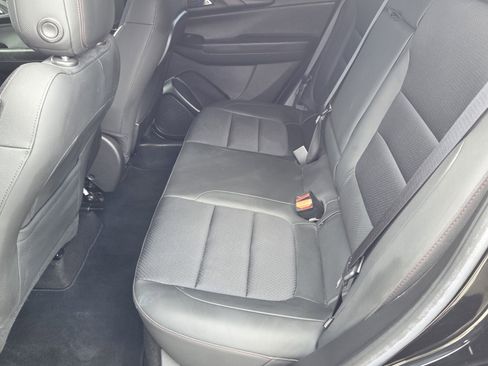 Used 2022 Chevrolet TrailBlazer RS FWD image 5