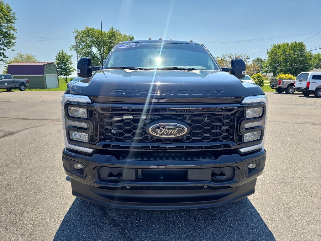 Used 2025 Ford F350 Lariat w/ Lariat Ultimate Package AWD/4WD image 3