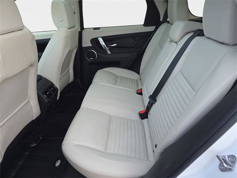 Used 2025 Land Rover Discovery Sport S image 14