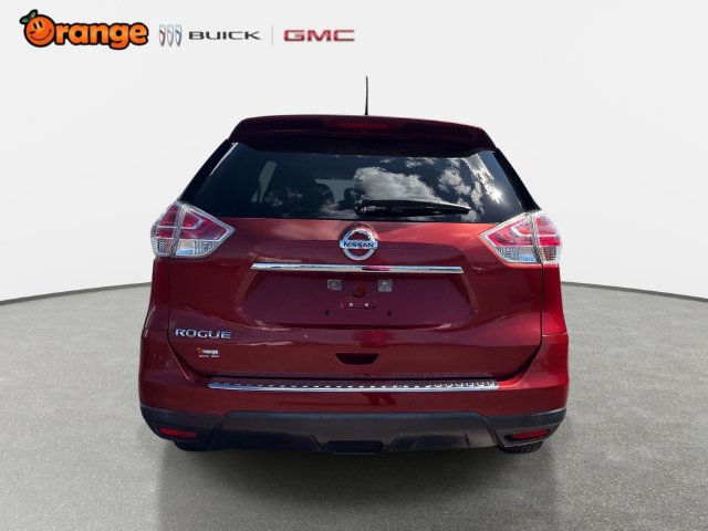 Used 2016 Nissan Rogue S w/ Appearance Package FWD image 4