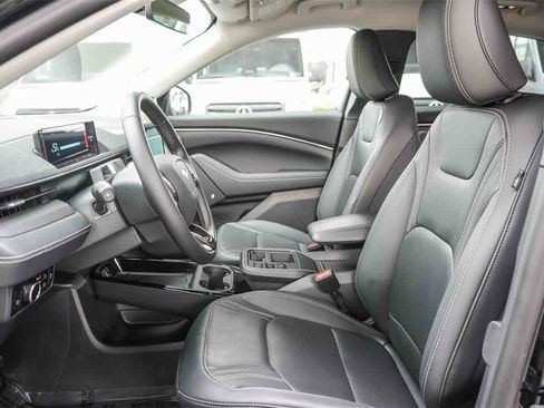 Used 2025 Ford Mustang Mach-E Premium image 17