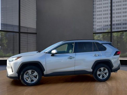 Used 2024 Toyota RAV4 XLE image 12