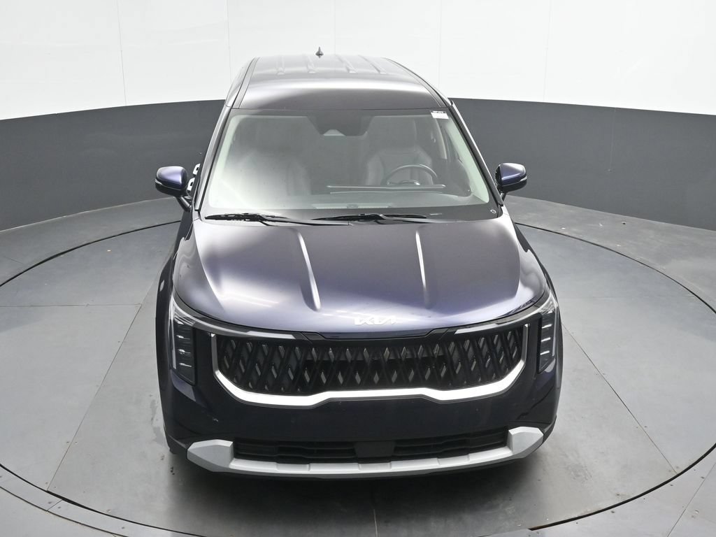 Used 2025 Kia Carnival FWD image 36