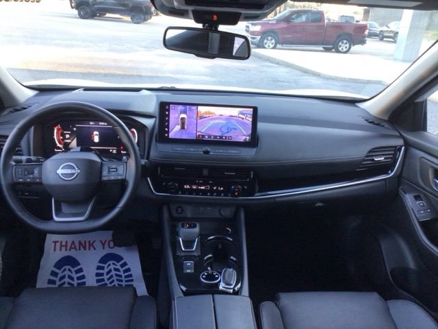 Used 2025 Nissan Rogue SL w/ Tech Package AWD/4WD image 14