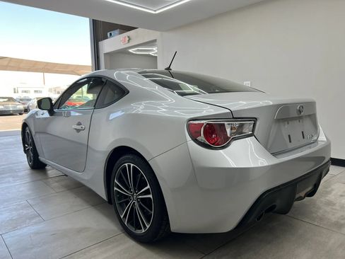 Used 2014 Scion FR-S RWD image 2