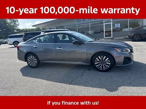 Used 2025 Nissan Altima 2.5 SV FWD image 16