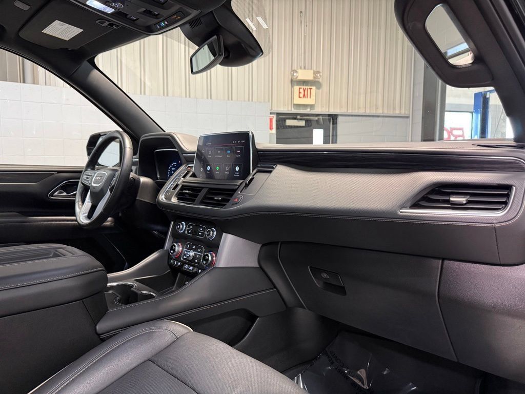 Used 2023 GMC Yukon SLT w/ SLT Premium Package AWD/4WD image 20