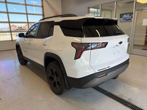 New 2026 Chevrolet Equinox LT image 12