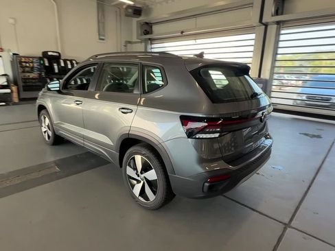 Certified 2025 Volkswagen Taos S AWD/4WD image 9
