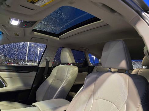 Used 2019 Lexus RX 450hL Luxury image 24