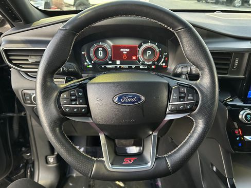 Used 2022 Ford Explorer ST w/ Equipment Group 401A image 12