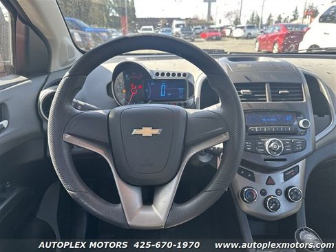 Used 2012 Chevrolet Sonic LT image 14