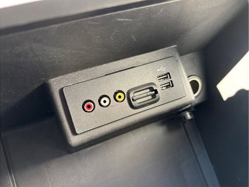 Used 2013 Ford F150 Raptor w/ Luxury Equipment Group image 35