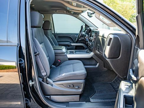 Used 2017 Chevrolet Silverado 1500 LT w/ All Star Edition AWD/4WD image 34