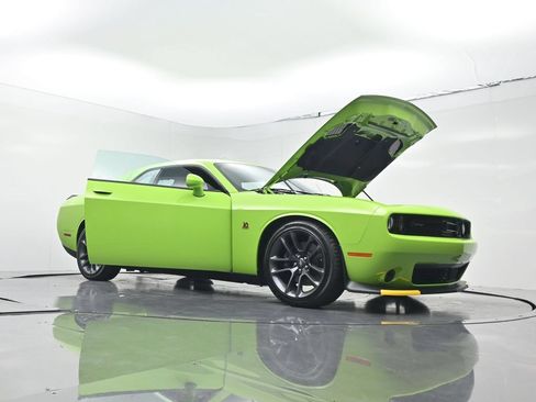 Used 2023 Dodge Challenger R/T Scat Pack w/ Plus Package RWD image 29
