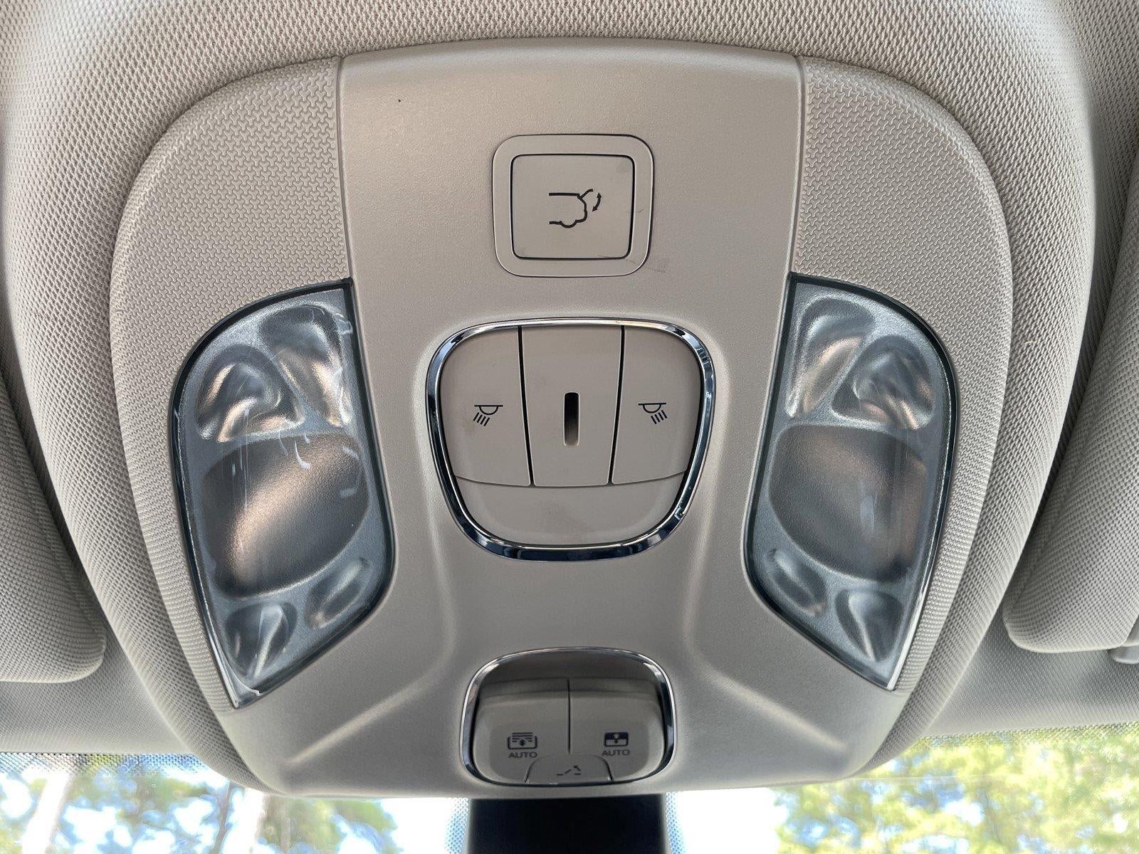 Used 2018 Jeep Compass Latitude w/ Popular Equipment Group AWD/4WD image 34