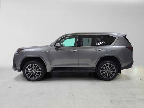 Used 2023 Lexus LX 600 F Sport w/ Accessory Package (Z1) AWD/4WD image 6
