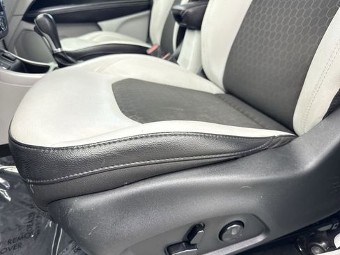 Used 2019 Jeep Compass Latitude w/ Popular Equipment Group image 26