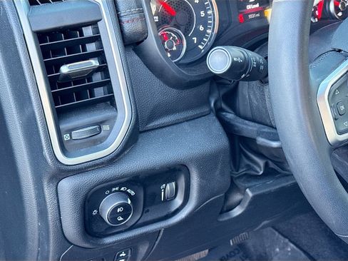 Used 2025 RAM 1500 Big Horn AWD/4WD image 10