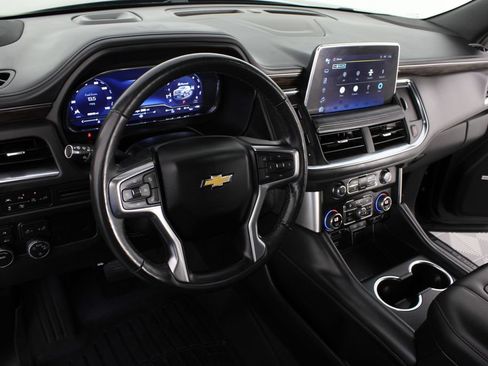 Used 2022 Chevrolet Tahoe LT w/ Luxury Package AWD/4WD image 9