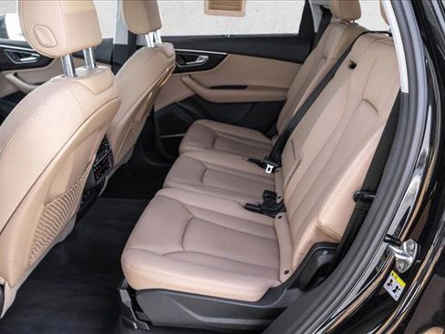 Used 2021 Audi Q7 3.0T Prestige w/ Prestige Package image 23