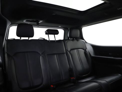 Used 2024 Jeep Wagoneer Series II image 12