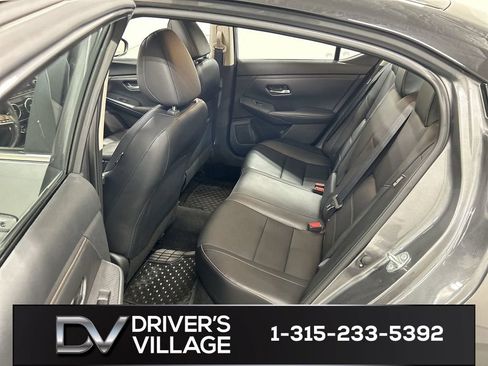 Used 2023 Nissan Sentra SR w/ SR Premium Package FWD image 20
