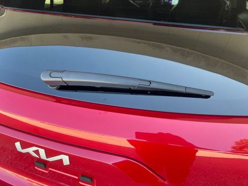 Certified 2023 Kia Niro EX Touring FWD image 35