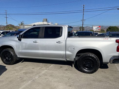 Used 2022 Chevrolet Silverado 1500 LT AWD/4WD image 9