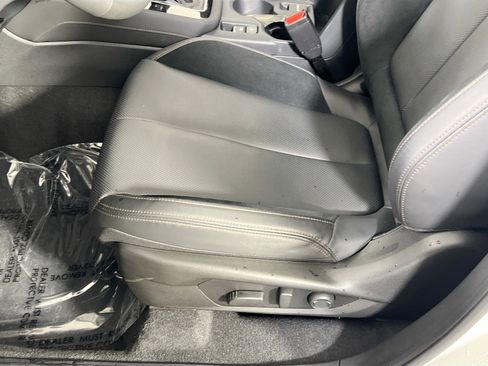 Used 2025 Subaru Forester Touring image 19