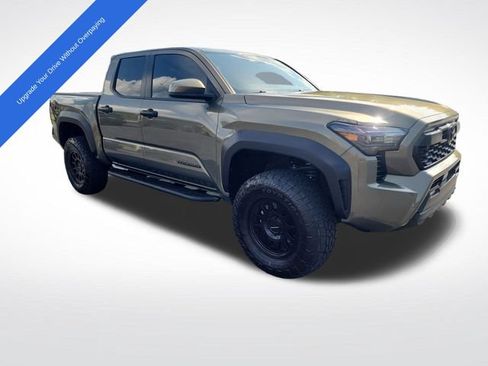 Used 2024 Toyota Tacoma TRD Off-Road AWD/4WD image 7