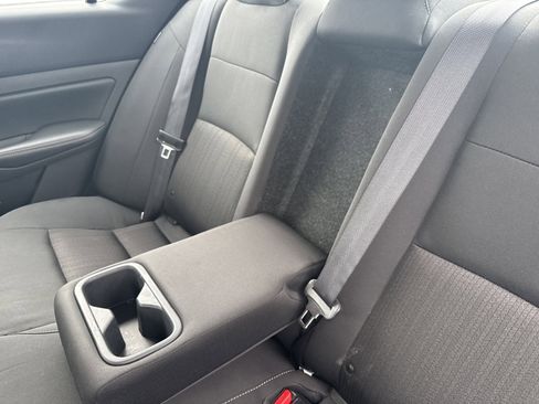Used 2025 Nissan Altima 2.5 SV FWD image 22