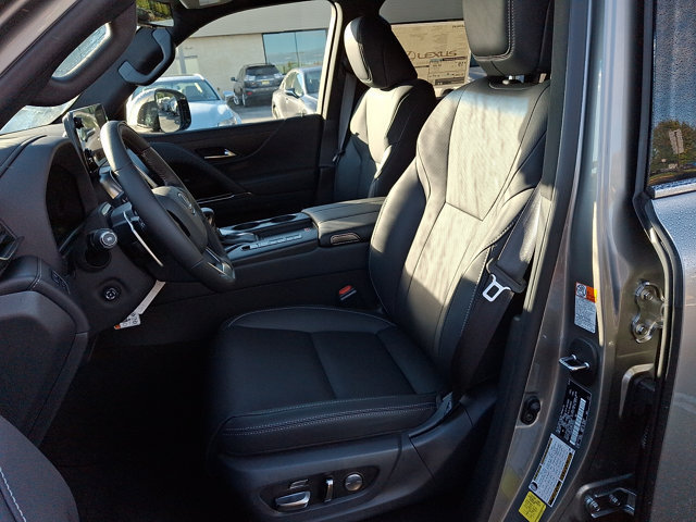 New 2026 Lexus LX 600 4WD w/ Luxury Package image 7