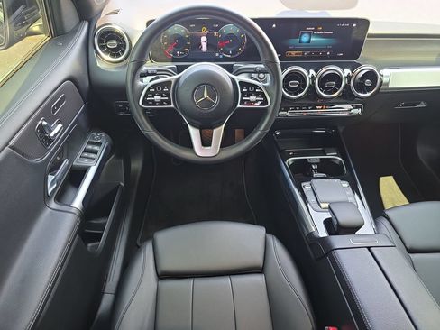 Certified 2021 Mercedes-Benz GLB 250 4MATIC image 13