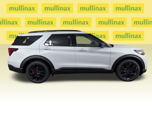 New 2027 Ford Explorer ST AWD/4WD image 2