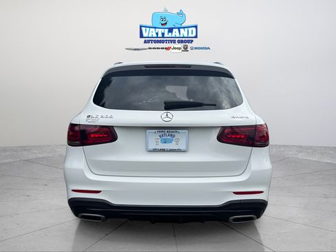 Used 2022 Mercedes-Benz GLC 300 4MATIC image 4