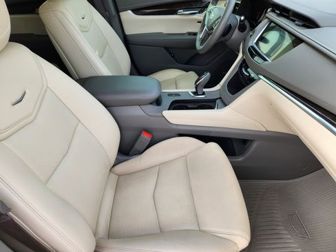 Used 2019 Cadillac XT5 Luxury image 12