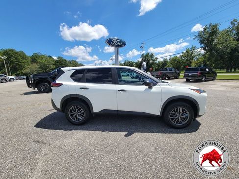 Used 2023 Nissan Rogue S FWD image 8
